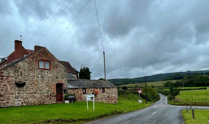 3 Bedroom Property To Rent In The Old Cider House, Hownhall, Taynton, GL19