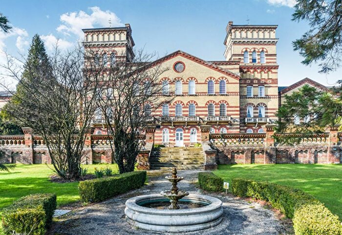 3 Bedroom Flat For Sale In Southdowns Park, Haywards Heath, RH16