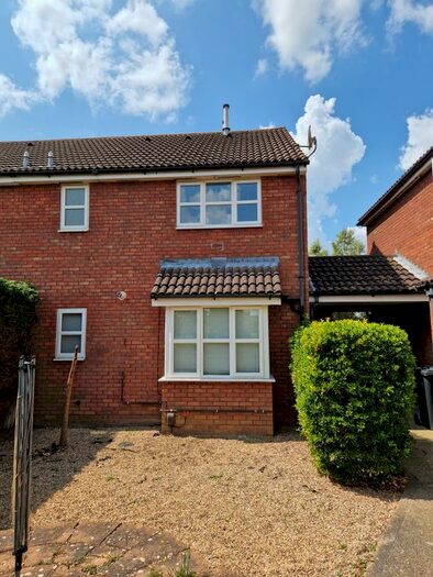 1 Bedroom Terraced House To Rent In Spencer Drive, Huntingdon, PE27