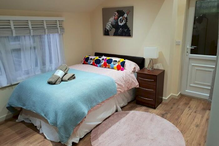 Studio To Rent In Chatsworth Road, Mapesbury, London, NW2