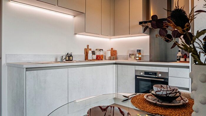 2 Bedroom Flat For Sale In Flagstaff Road, Reading, RG2
