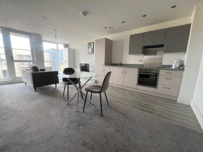 Flat To Rent In Adelphi Wharf, Adelphi Street, Salford, Greater Manchester, M3