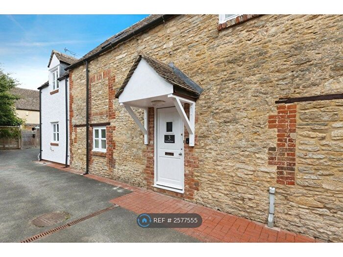 2 Bedroom End Of Terrace House To Rent In Kestrel House, Lechlade, GL7