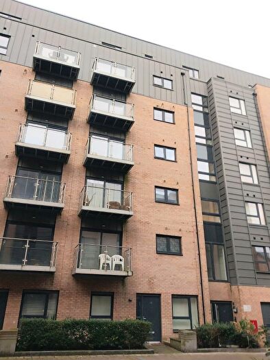 2 Bedroom Flat To Rent In Shrubhill Walk, Edinburgh, Midlothian, EH7