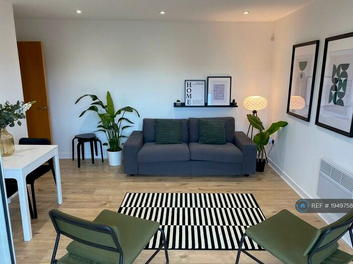 1 Bedroom Flat To Rent In St George&#;S Way, London, SE15