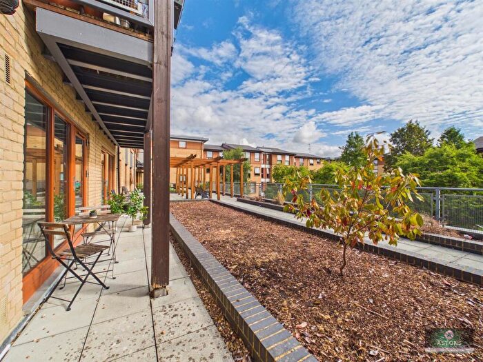 2 Bedroom Flat For Sale In Rampling Court, Three Bridges, RH10