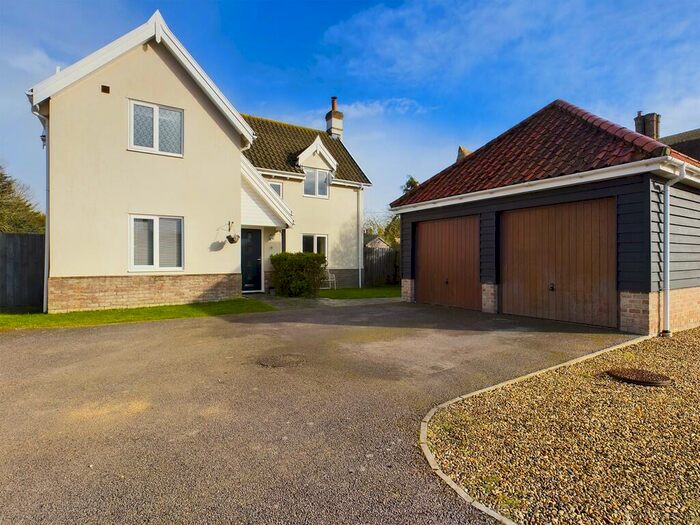 4 Bedroom Detached House For Sale In Green Man Close, Oakley, Suffolk, IP21