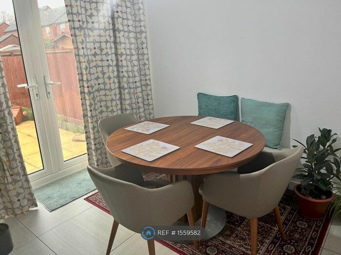 4 Bedroom Detached House To Rent In Academy Drive, Rugby, CV21