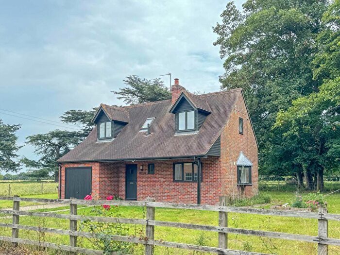 3 Bedroom Detached House To Rent In Brightwell Park, OX49