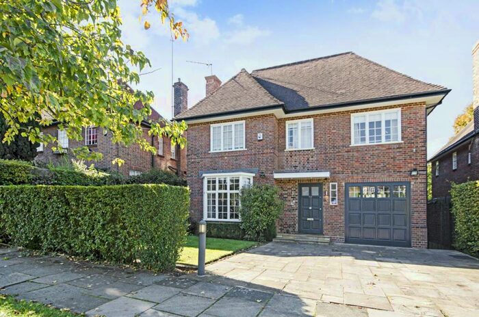 5 Bedroom Detached House To Rent In Kingsley Way, Hampstead Garden Suburb, London, N2