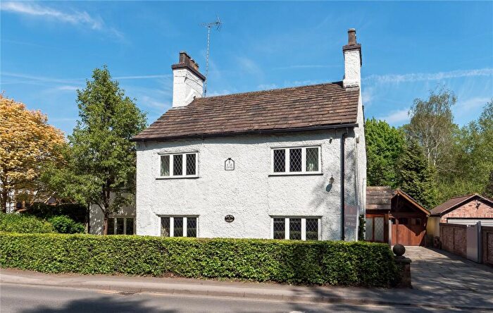 3 Bedroom Detached House For Sale In Macclesfield Road, Prestbury, Cheshire, SK10