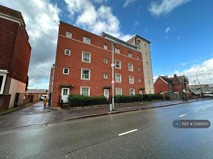 1 Bedroom Flat To Rent In Malcolm Place, Reading, RG1