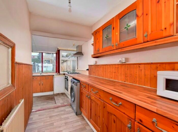 3 Bedroom Terraced House For Sale In Pinglestone Close, Harmondsworth, UB7
