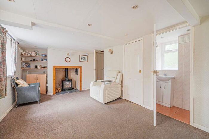 2 Bedroom Semi-Detached House For Sale In The Garden, Barton Stacey, Winchester, SO21