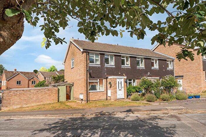 2 Bedroom End Of Terrace House For Sale In Chipping Norton, Oxfordshire, OX7