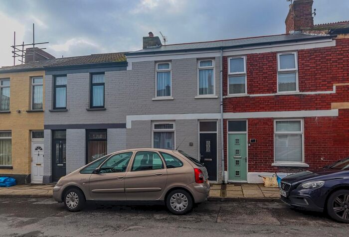 3 Bedroom Property To Rent In Bell Street, Barry, CF62