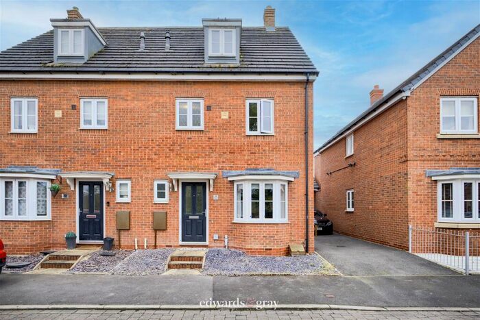 4 Bedroom Semi-Detached House For Sale In Ashfield Lane, Marston Green, B37