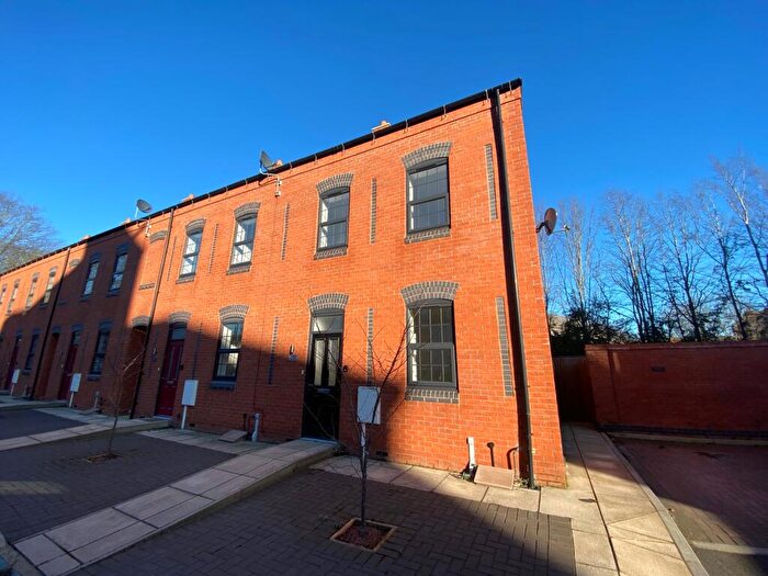 3 Bedroom End Of Terrace House To Rent In Market Street, Ilkeston, DE7
