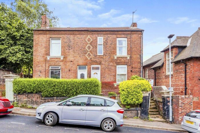 3 Bedroom Property To Rent In Wellgate Mount, Rotherham, S60