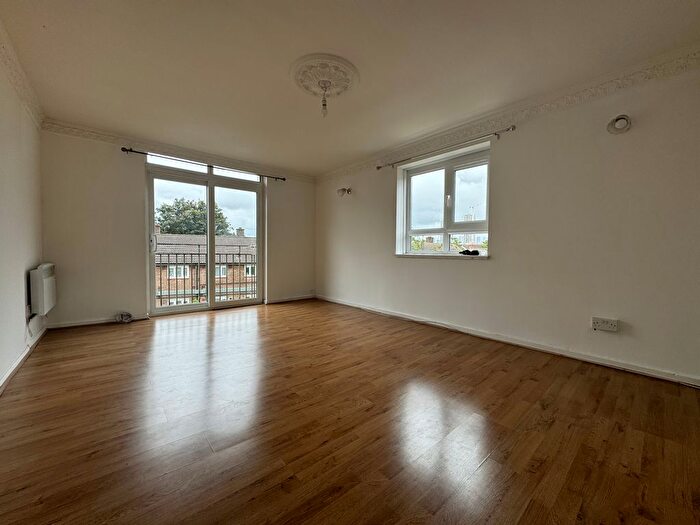 2 Bedroom Flat To Rent In Stephens Road, London, E15