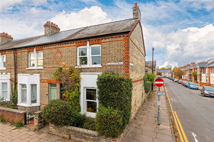 3 Bedroom End Terrace House For Sale In Mackenzie Road, Cambridge, Cambridgeshire, CB1