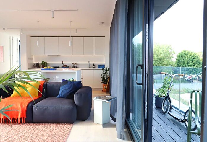 2 Bedroom Apartment To Rent In Milton Street, Sheffield, S3