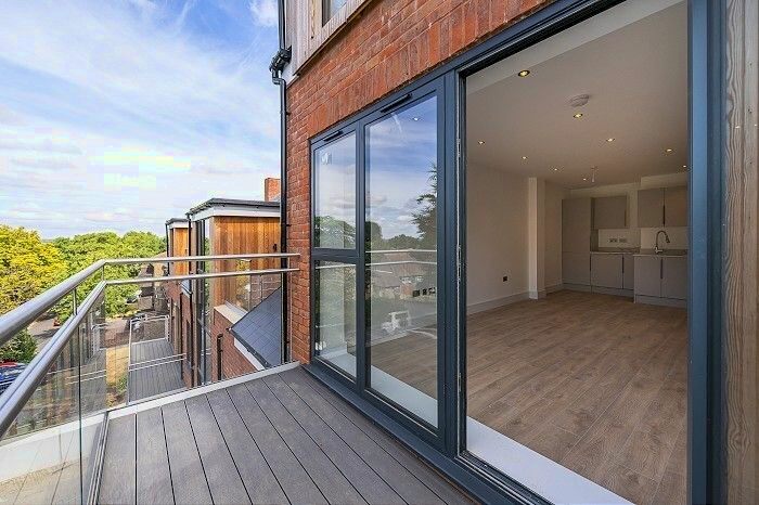 2 Bedroom Flat To Rent In Steeplands, Bushey, WD23