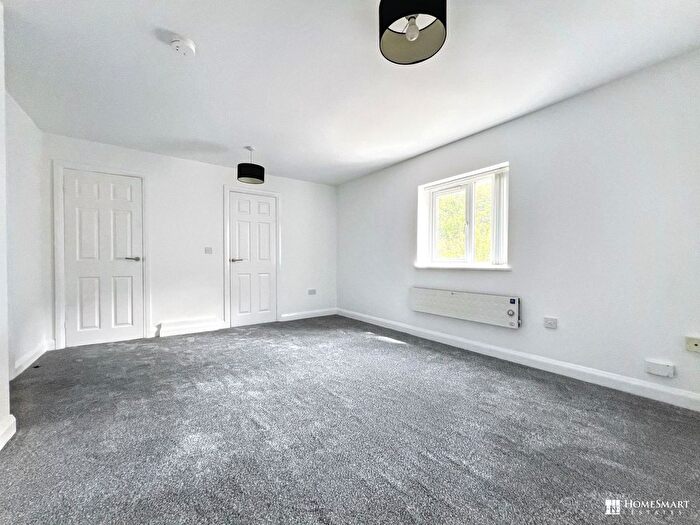 1 Bedroom Flat To Rent In High Street, Runcorn, WA7