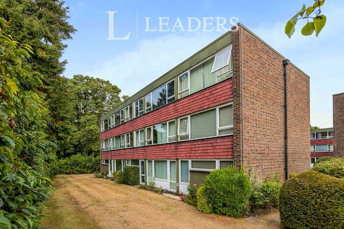 2 Bedroom Property To Rent In Boxgrove Avenue, Burpham, Guildford, GU1