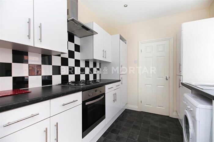 2 Bedroom Flat To Rent In Biddlestone Road, Heaton, NE6