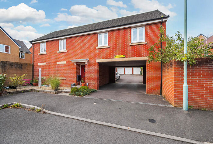 2 Bedroom Apartment For Sale In Jack Russell Close, Stroud, Gloucestershire, GL5