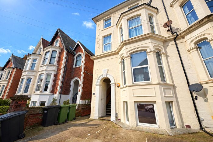 2 Bedroom Apartment To Rent In Shaftesbury Road, Southsea, PO5
