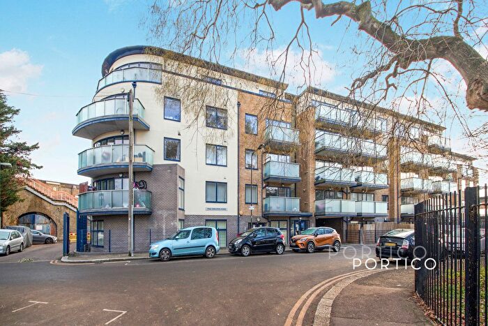 1 Bedroom Flat To Rent In Paul Shekleton House, Trinity Close, E11