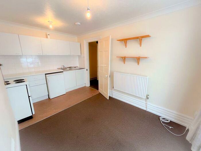 1 Bedroom Ground Flat To Rent In Burlington Street, Brighton, BN2