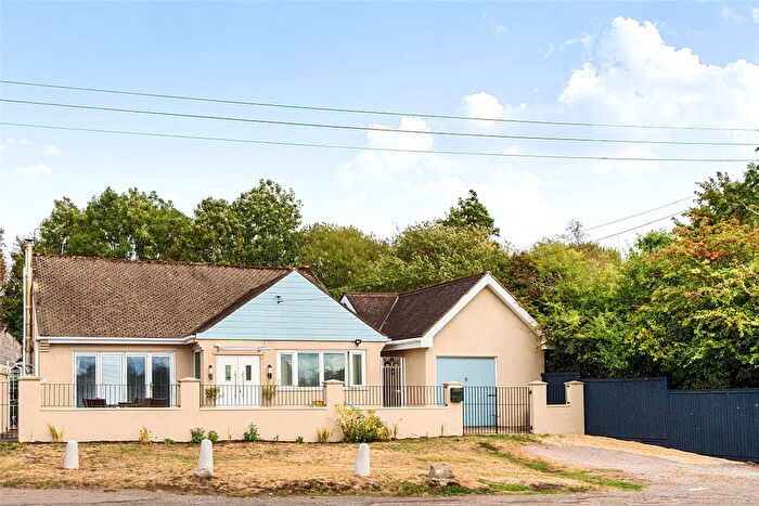 2 Bedroom Bungalow For Sale In Siston Common, Bristol, Gloucestershire, BS15