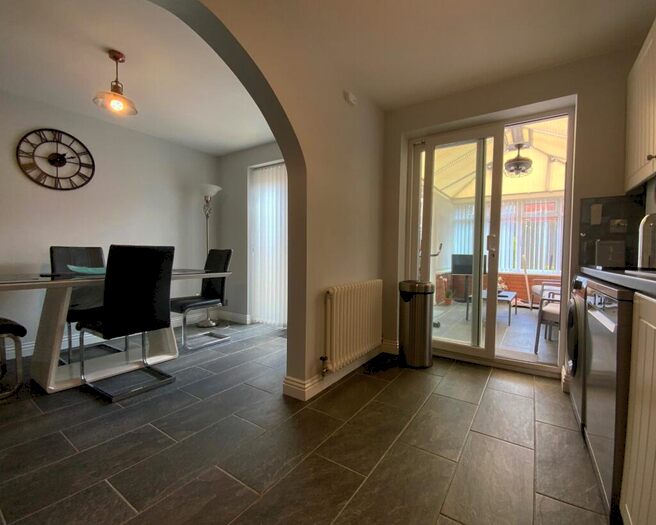 3 Bedroom Detached House For Sale In Woodcock Close, Birmingham, B31