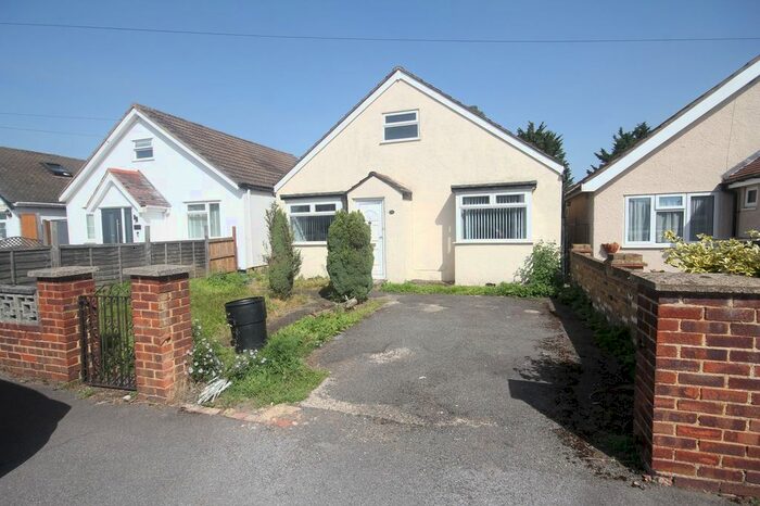 3 Bedroom Detached House To Rent In Pield Heath Avenue, Uxbridge, UB8