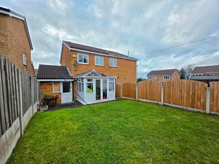 3 Bedroom Semi-Detached House For Sale In Redcliffe Close, Barnsley, S75