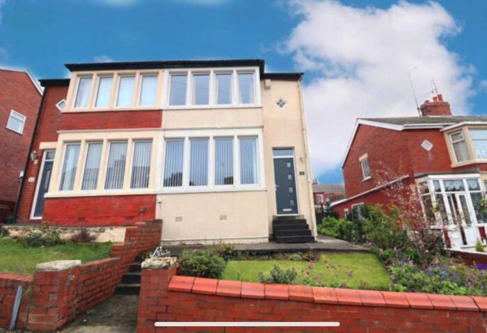 3 Bedroom Property To Rent In Blairway Avenue, Blackpool, Lancashire, FY3