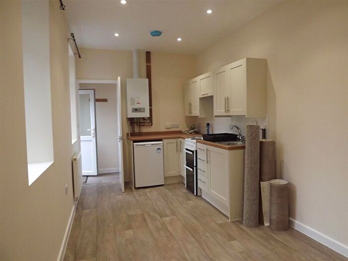 1 Bedroom Cottage To Rent In Charles Street, Milford Haven, SA73
