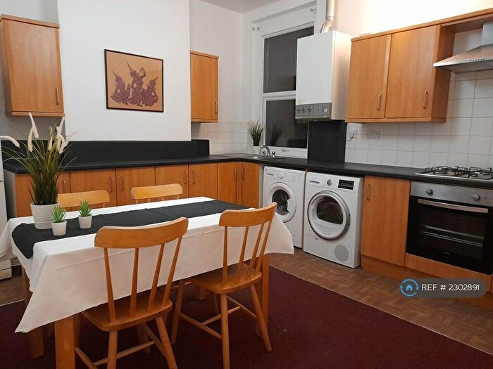 4 Bedroom Flat To Rent In Gloucester Road, Horfield, Bristol, BS7
