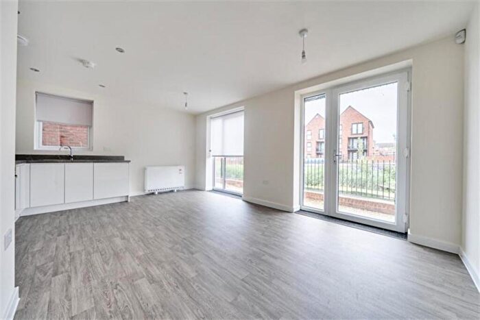 2 Bedroom Flat To Rent In Bedroom Property In Old Wharf, Leicester, LE3