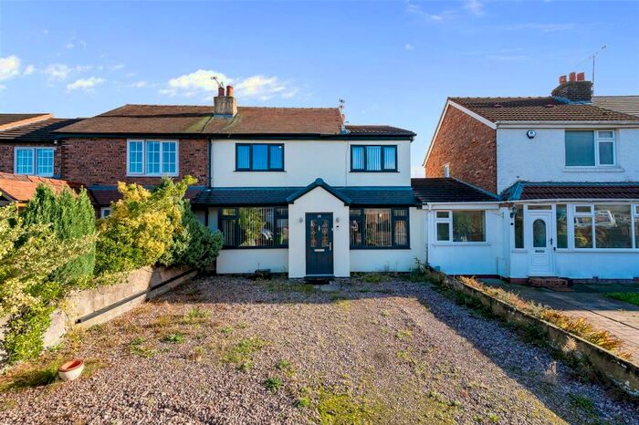 4 Bedroom Semi-Detached House For Sale In Flaxfield Road, Formby, Liverpool, L37