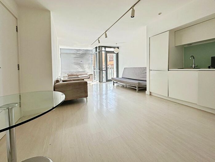 2 Bedroom Flat To Rent In Manor Mills, Ingram Street, Leeds, West Yorkshire, LS11