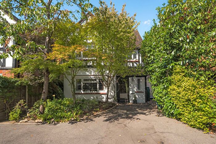 3 Bedroom Detached House For Sale In New Haw, Addlestone, Surrey, KT15