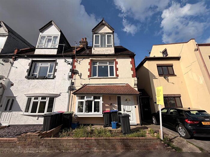 1 Bedroom Flat For Sale In Pall Mall, Leigh-On-Sea, SS9