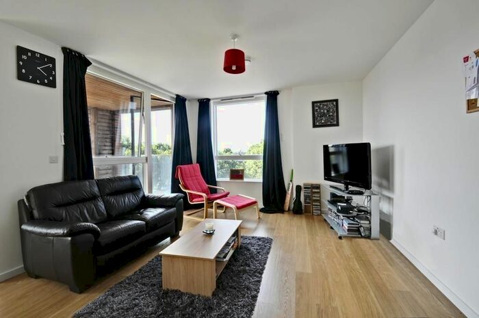 1 Bedroom Flat To Rent In High Street, Brentford TW8