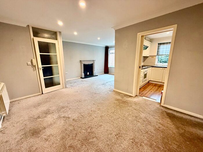 2 Bedroom Flat For Sale In Boldmere Gardens Boldmere, B73