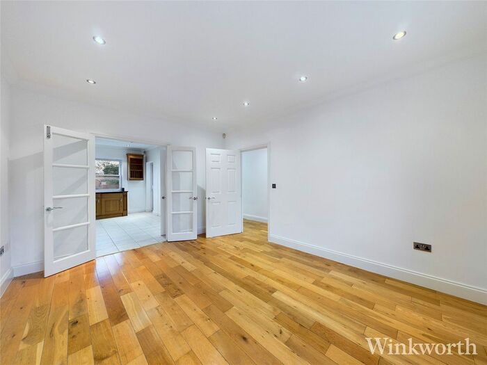 4 Bedroom Detached House To Rent In Equity Mews, Ealing, London, Uk, W5