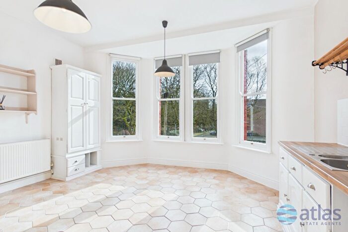 2 Bedroom Flat To Rent In Ullet Road, Aigburth, L17